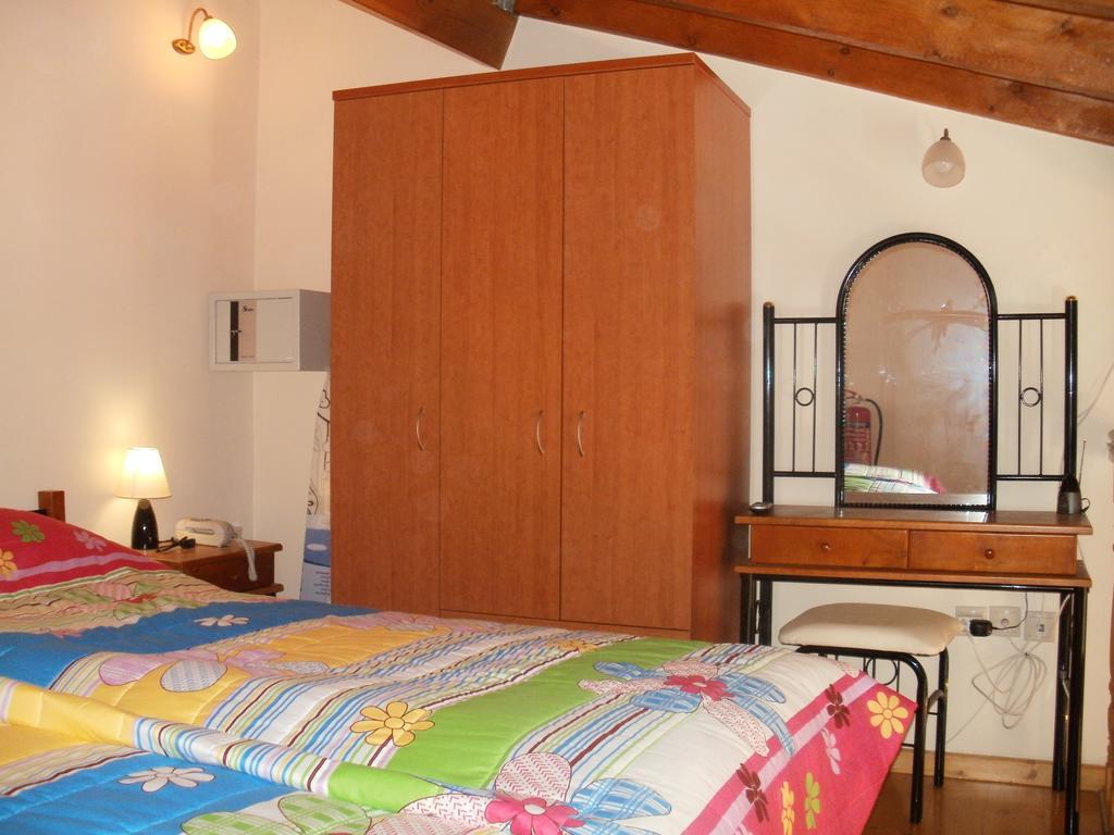 Irene Maisonettes Chania  Rum bild