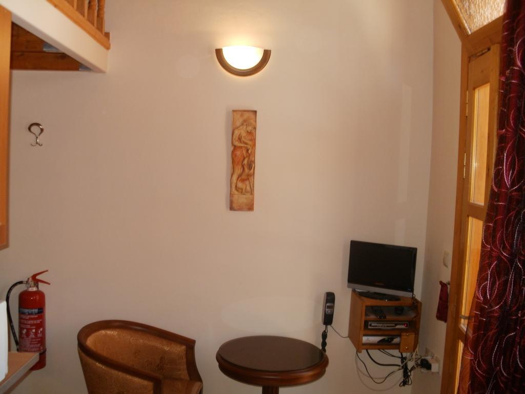 Irene Maisonettes Chania  Rum bild
